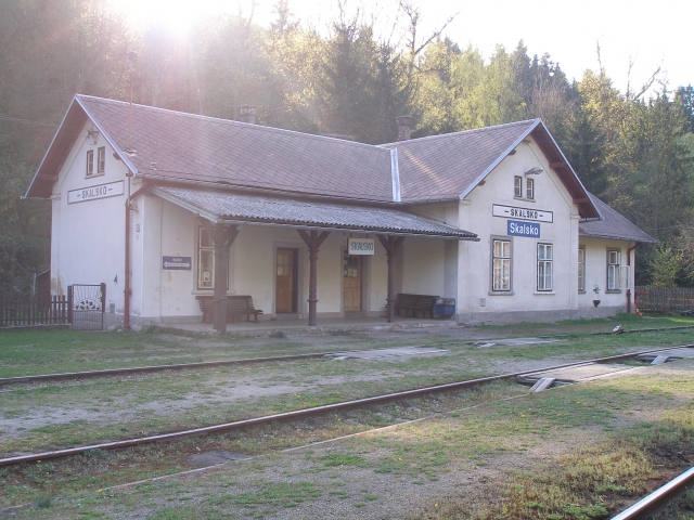 19040 STAVEBNICA ŽELEZNIČNEJ STANICE, ES PEČKY TT