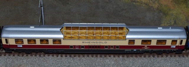 16551 vyhliadkový osobný vagón Rheingold Express / TEE DB, Tillig TT