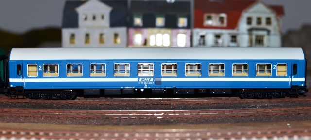 16407 Osobný vagón 2.triedy Typ Y/B 70 MAV, Tillig TT