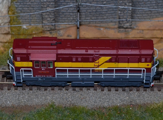02752 DIESELOVÁ LOKOMOTÍVA rady 742 ZSSK Cargo, TILLIG TT SOUND