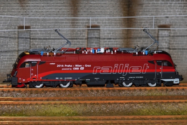 04961 Elektrická lokomotíva TT 1216 229 Tillig Railjet TAURUS ÖBB 