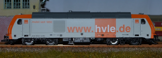 04932 DIESELOVÁ LOKOMOTÍVA BR 285 TRAXX HVLE, Tillig TT