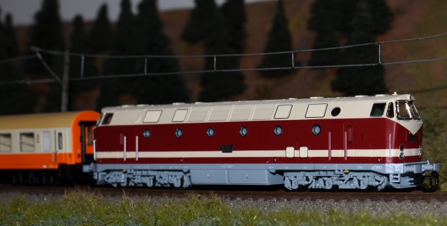 47347 Dieselová lokomotíva BR 119 DR, PIKO TT