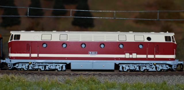 47347 Dieselová lokomotíva BR 119 DR, PIKO TT