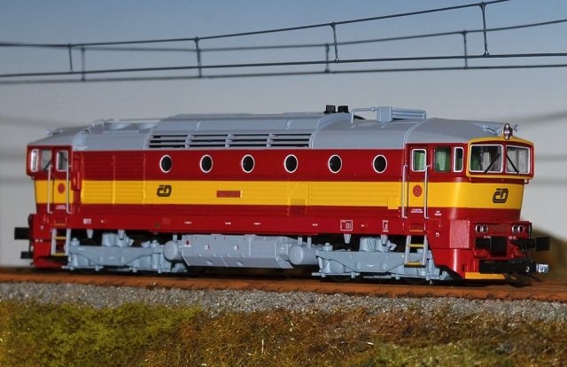 33312 Dieselová lokomotíva ČD 750 385-7
