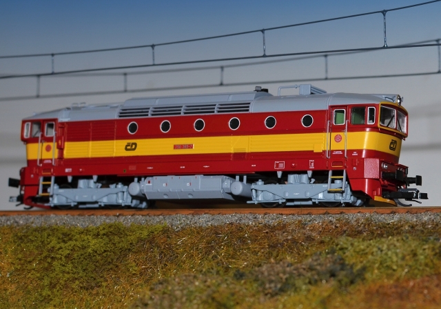33312 Dieselová lokomotíva ČD 750 385-7