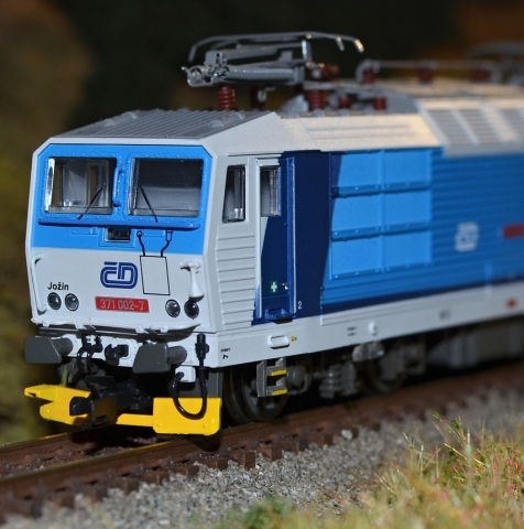 32920 Elektrická lokomotíva 371 002 ČD Najbrt, KUEHN TT 