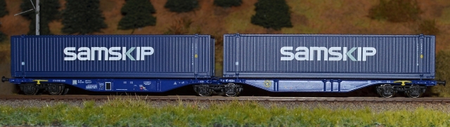 H70506 Kontajnerový nákladný vagón typ Sggmrs 90, Hobbytrain TT