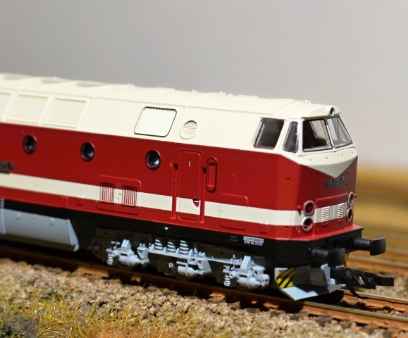02780 Dieselová lokomotíva DR radu BR 119 