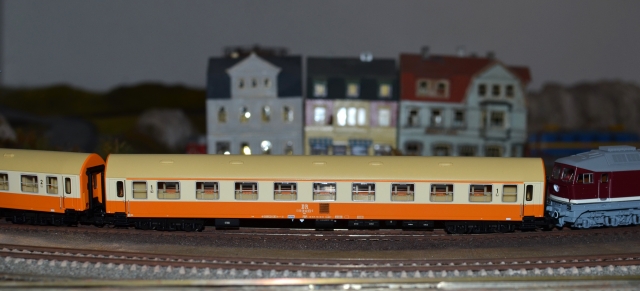 01804 Súprava osobných vagónov „Städteexpress“ DR, Tillig TT