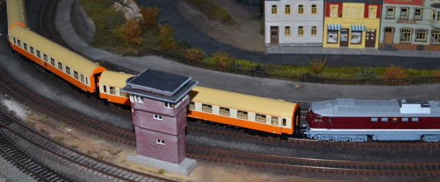 01804 Súprava osobných vagónov „Städteexpress“ DR, Tillig TT