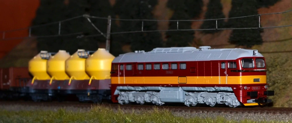 7390002 Dieselová lokomotíva 781 505-3, ROCO TT, SOUND